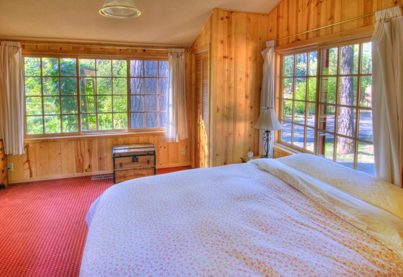 Lake Creek Lodge Bend Exterior photo