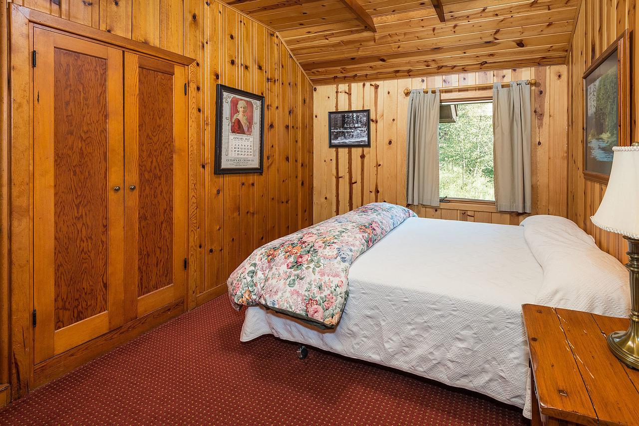 Lake Creek Lodge Bend Exterior photo